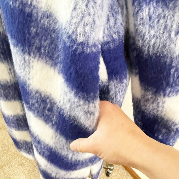 LOFT Blue and White Plaid Fuzzy Long Shacket Jacket Women's Size Large EUC - Picture 5 of 11
